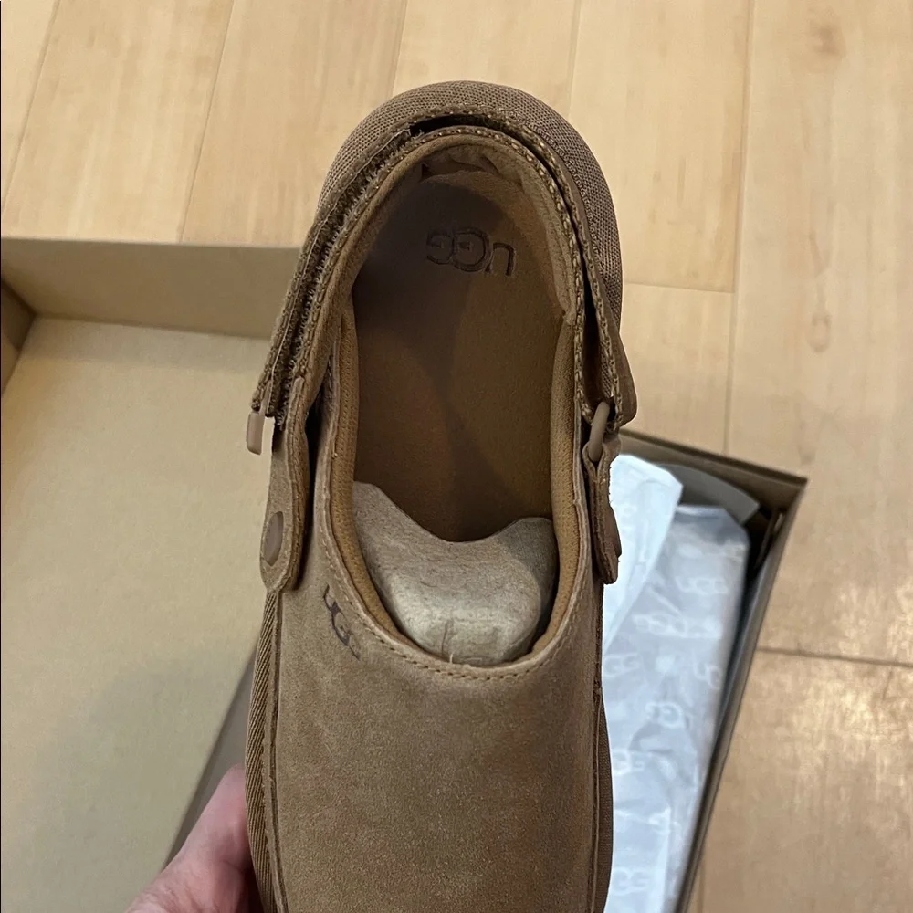 UGG Kids Goldenstar Clog in Brown